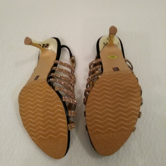 Shoes - Picture 6 of 6